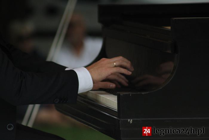(FOTO) Legnica słucha Chopina
