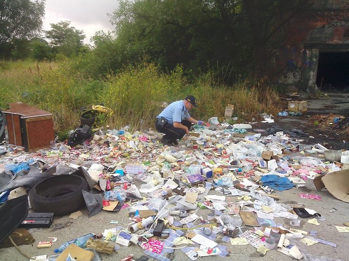 Dzikie wysypisko śmieci przy ul. Hangarowej zlikwidowane
